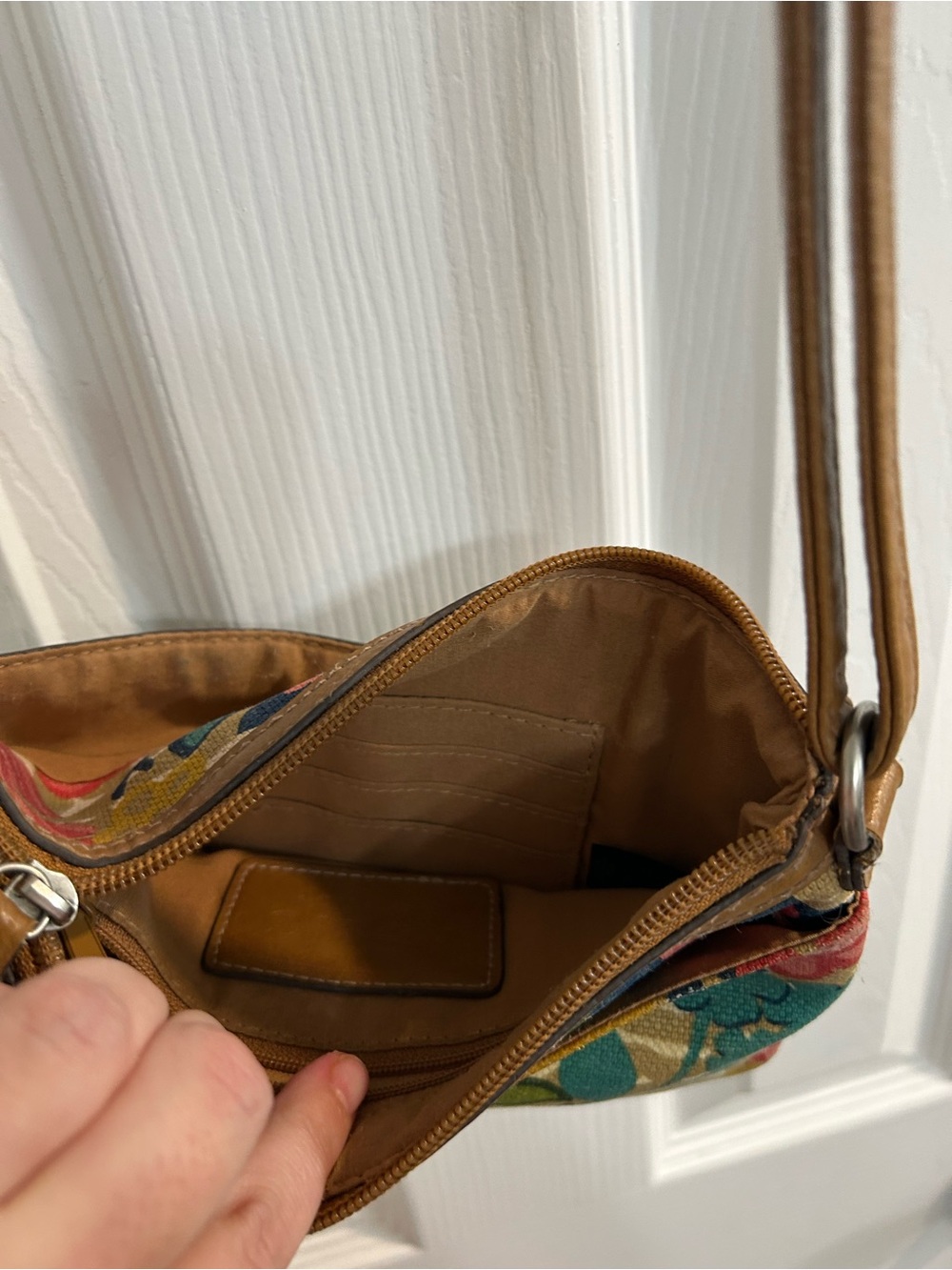 Relic by Fossil Crossbody Purse Brown Pink Blue Floral Canvas Slim Zip Top Boho - Picture 5 of 9